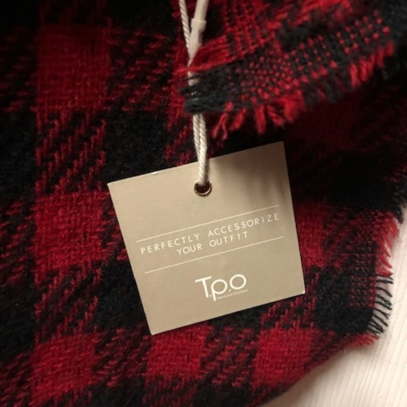 Red and Black Plaid Waterfall Reversible Vest - Picture 5 of 6